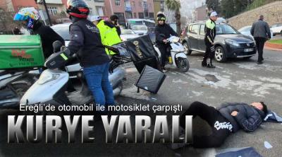 MEYDANBAŞINDA OTOMOBİL İLE MOTOSİKLET ÇARPIŞTI !