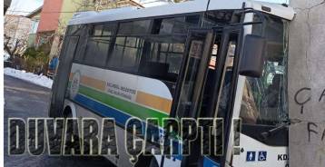 HALK OTOBÜSÜ EVİN DUVARINA ÇARPTI !